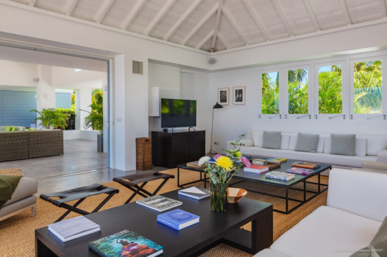 Villa Olive living space with seamless indoor-outdoor flow