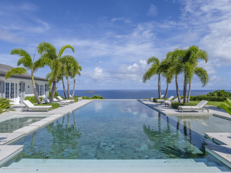Infinity pool with panoramic ocean view at Villa Antares, St. Barts.